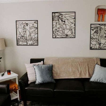 Cozy House Near Lake Erie, 10 Minutes To Downtown. 클리블랜드 외부 사진