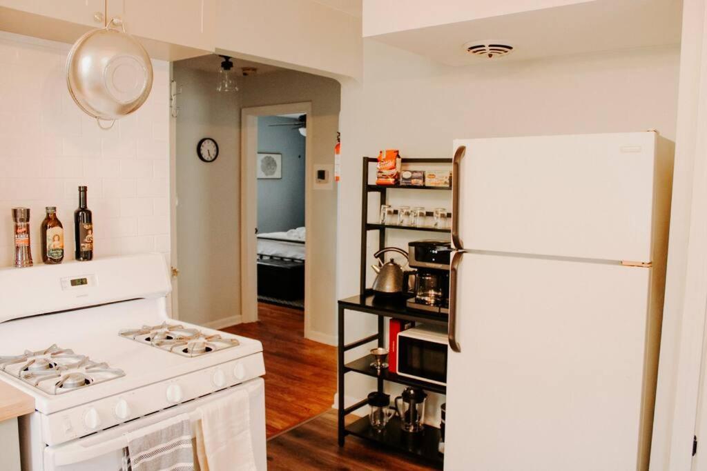 Cozy House Near Lake Erie, 10 Minutes To Downtown. 클리블랜드 외부 사진