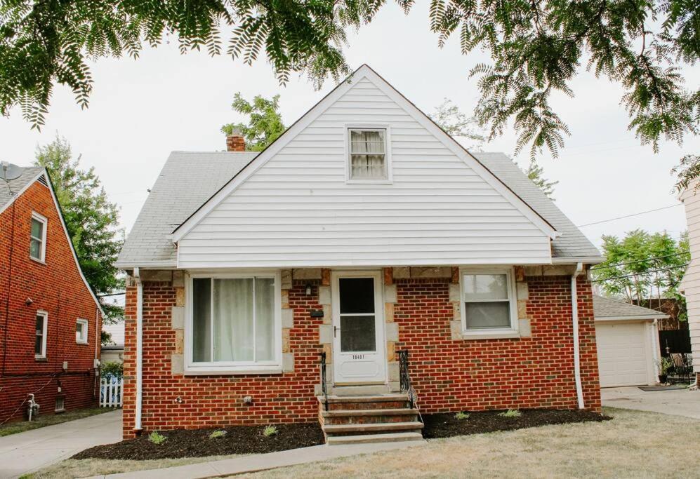 Cozy House Near Lake Erie, 10 Minutes To Downtown. 클리블랜드 외부 사진
