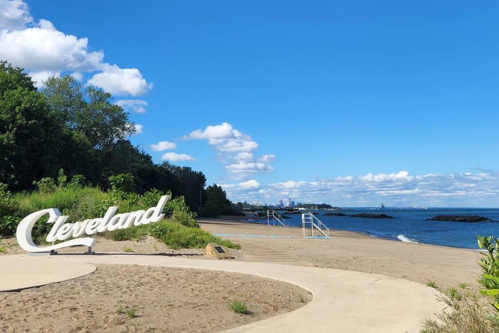 Cozy House Near Lake Erie, 10 Minutes To Downtown. 클리블랜드 외부 사진