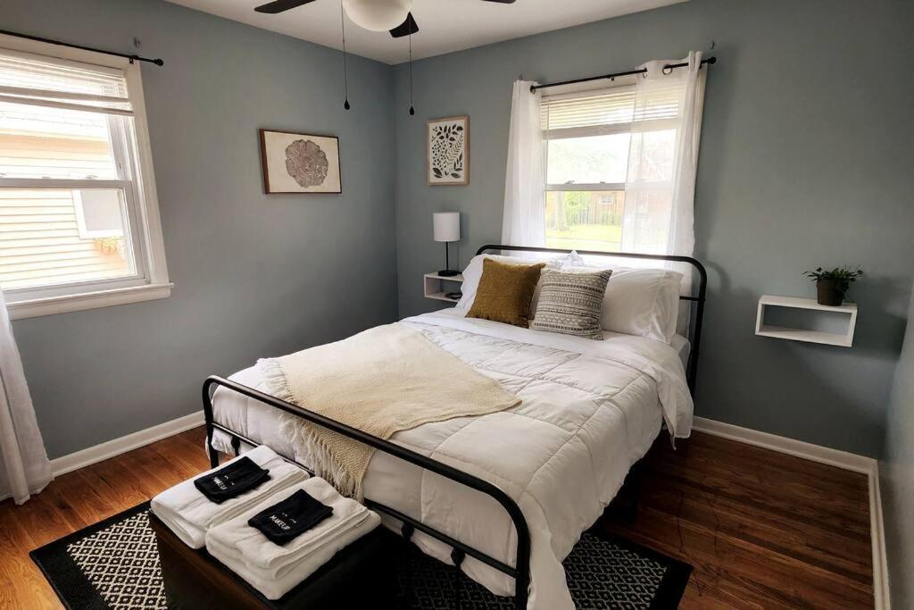 Cozy House Near Lake Erie, 10 Minutes To Downtown. 클리블랜드 외부 사진