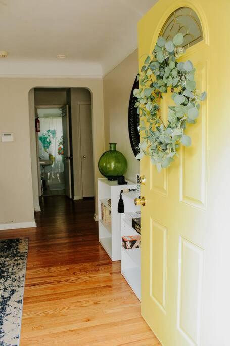 Cozy House Near Lake Erie, 10 Minutes To Downtown. 클리블랜드 외부 사진