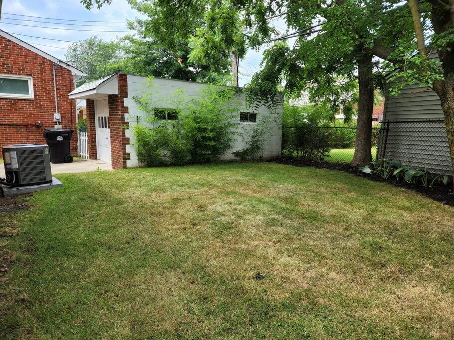 Cozy House Near Lake Erie, 10 Minutes To Downtown. 클리블랜드 외부 사진