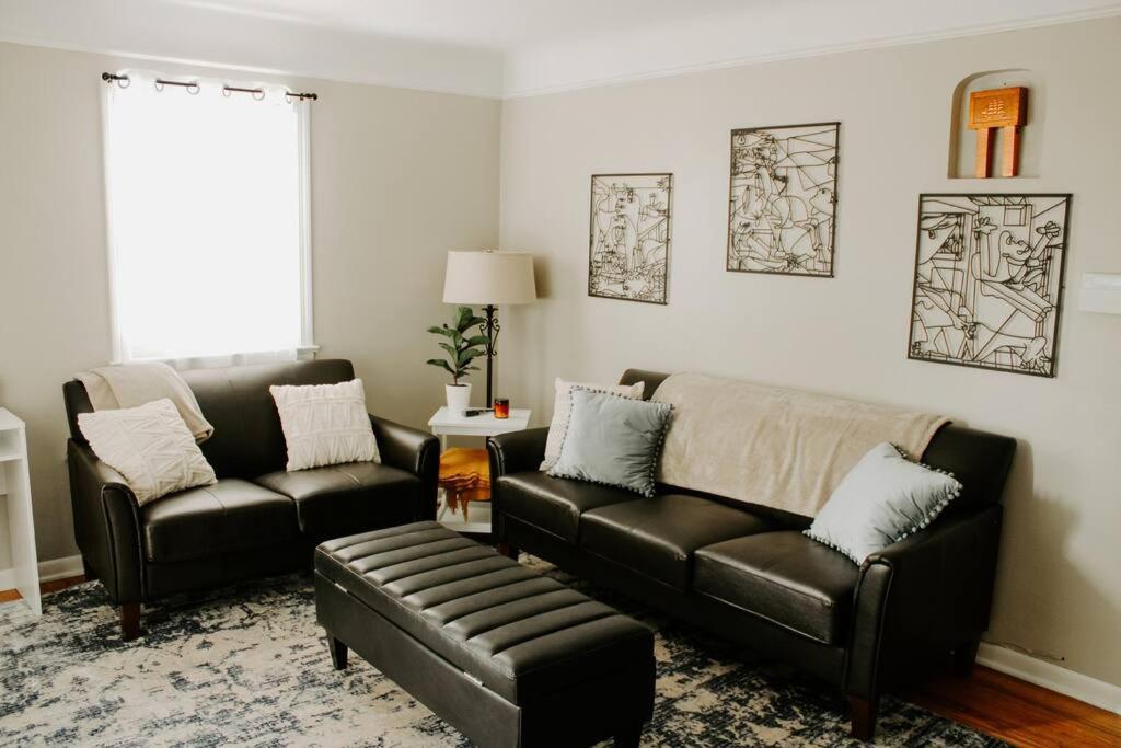 Cozy House Near Lake Erie, 10 Minutes To Downtown. 클리블랜드 외부 사진